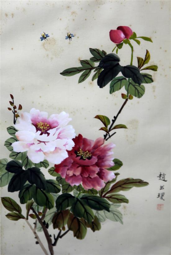 A pair of Chinese paintings on silk, 20th century, 53 x 32.5cm